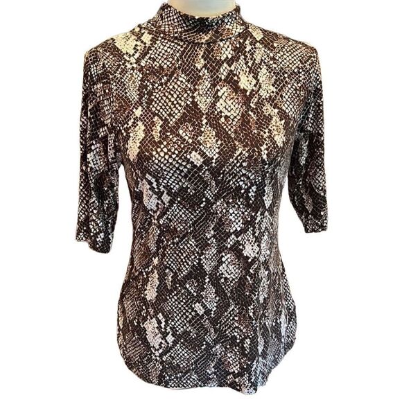 Tahari Mock Neck Snakeskin Blouse 1/2 Sleeve Size Medium - Picture 1 of 6